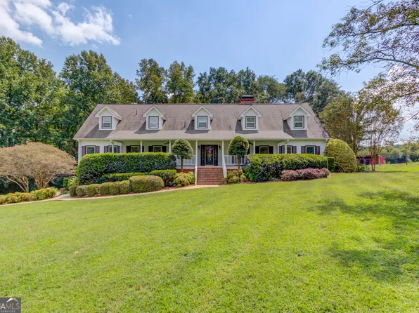 1052 Diamond Hill Rd, Gillsville, GA 30543