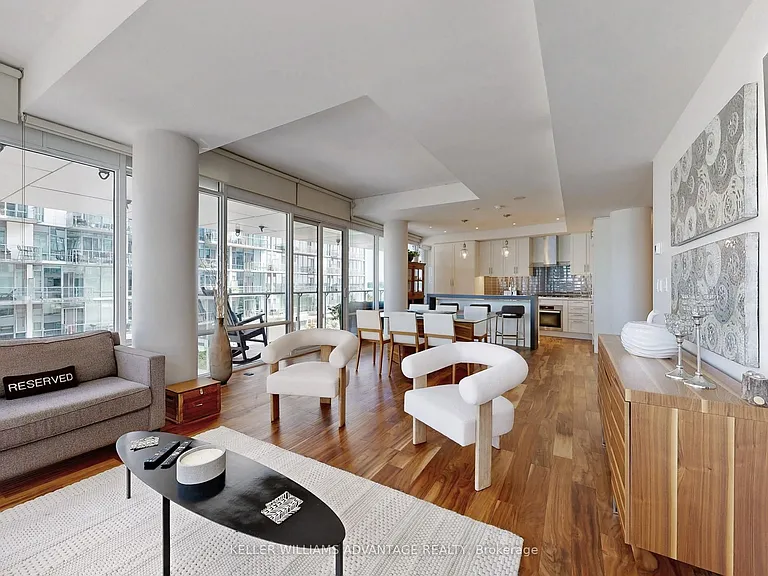 29 Queens Quay E #401 — Photo 4