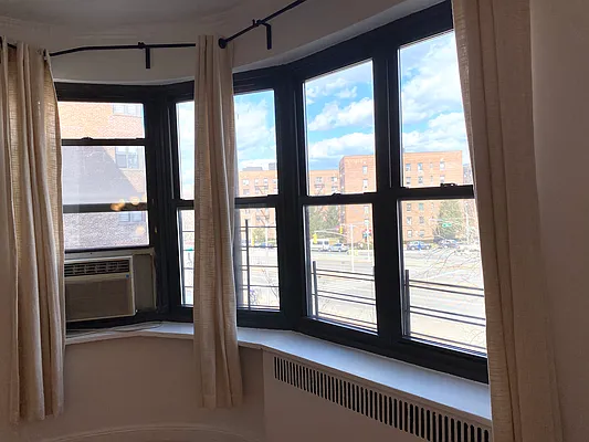 Rented by Douglas Elliman | media 7