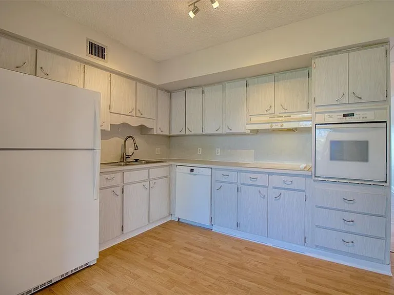 2450 Canadian Way #26 — Photo 18