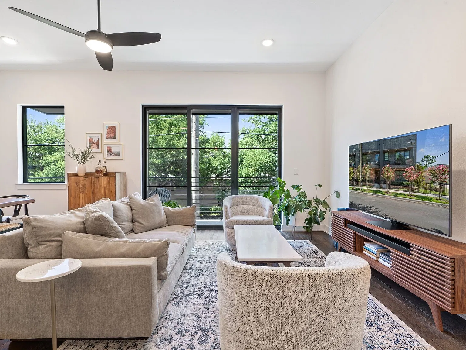 3 bed, 3.5 bath, 1750 sqft, $3,525 — Photo 4