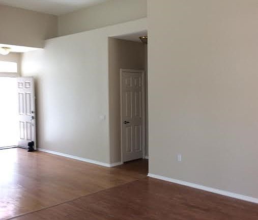 5th image of 19585 Rolling Green Dr