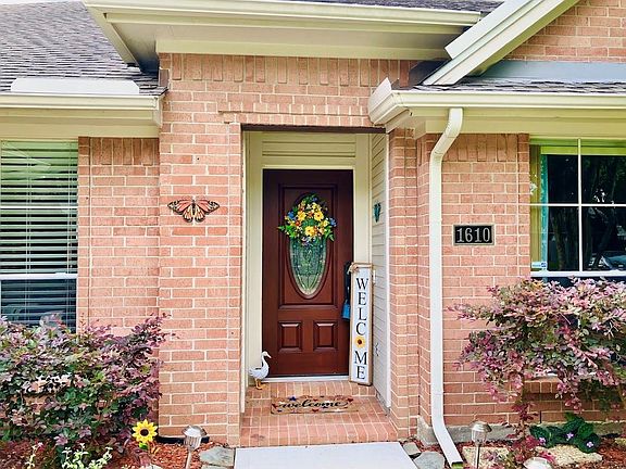 2nd image of 1610 Diamond Brook Dr