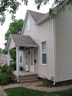 1110 N 3rd Street — Photo 2