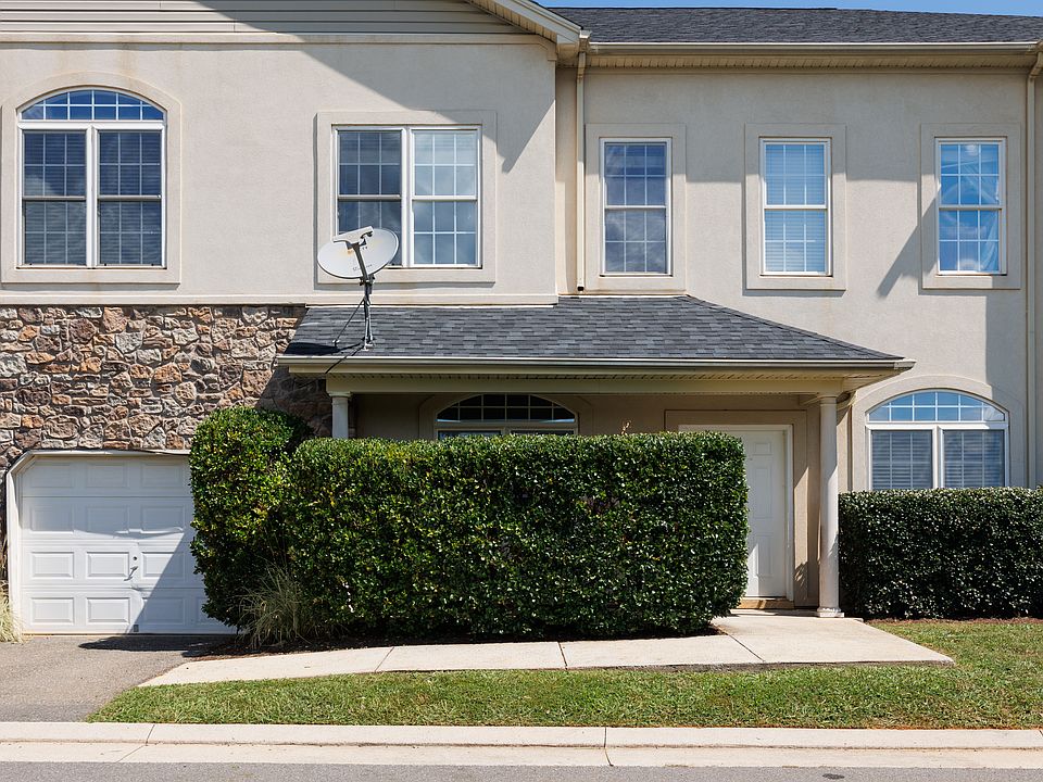 1st image of 21 Wesley Pl