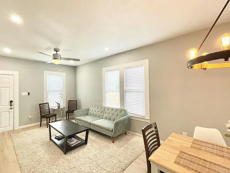 102 Kirkwood — Photo 2