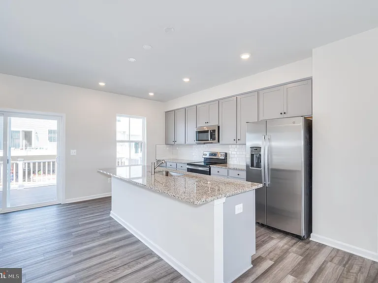 67 Swan Field Ave — Photo 23