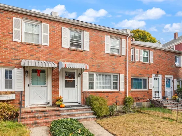 22 Goldsmith St, Jamaica Plain, MA 02130