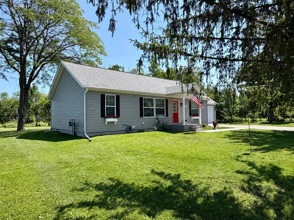 549 Garfield Ave, Cheboygan, MI 49721