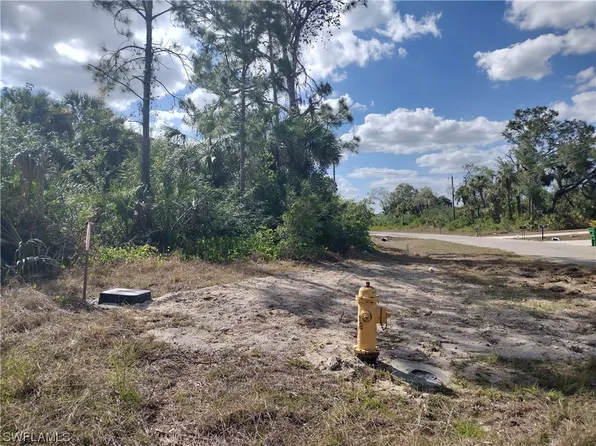 5030 N Peachtree Cir, Labelle, FL 33935