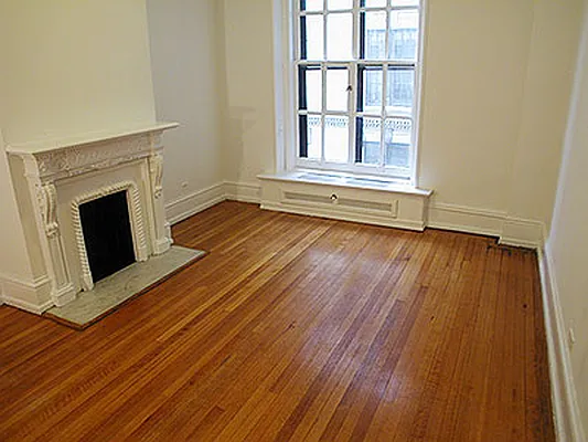 Rented by Verdi Square Realty | media 7