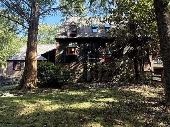 2001 Thurston Rd, Frederick, MD 21704