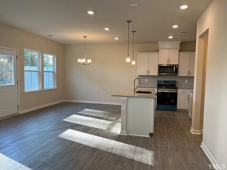 359 Glen Clova Dr — Photo 4