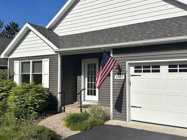 4187 Lone Pine Dr, Traverse City, MI 49685