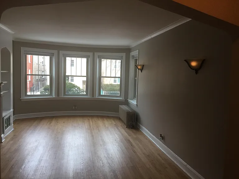 9121 S Laflin St #1N — Photo 2