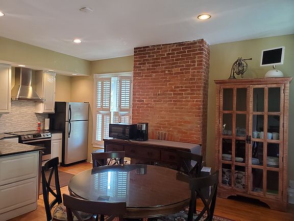 5th image of 921 Bellefonte St APT B