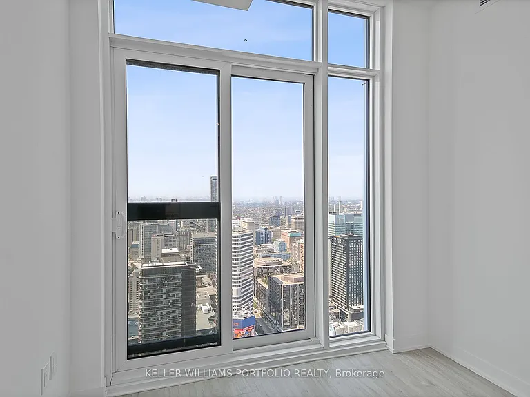 252 Church St #Penthouse 16 — Photo 8