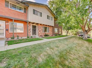 516 S Xenon Ct, Lakewood, CO 80228