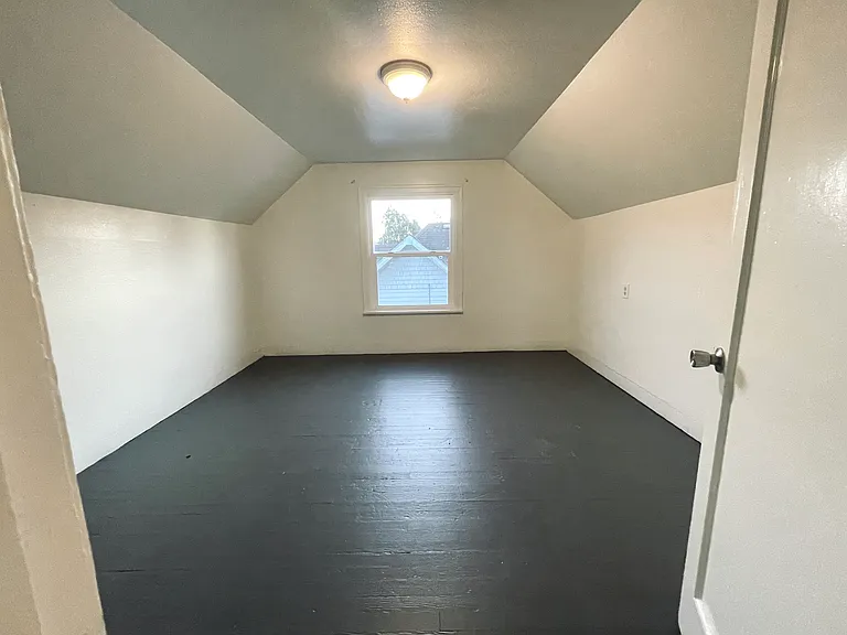 3232 Washington Way — Photo 9