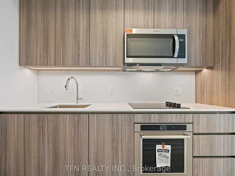 15 Richardson St #217 — Photo 12