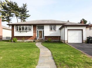 828 Newburg Ave, North Woodmere, NY 11581