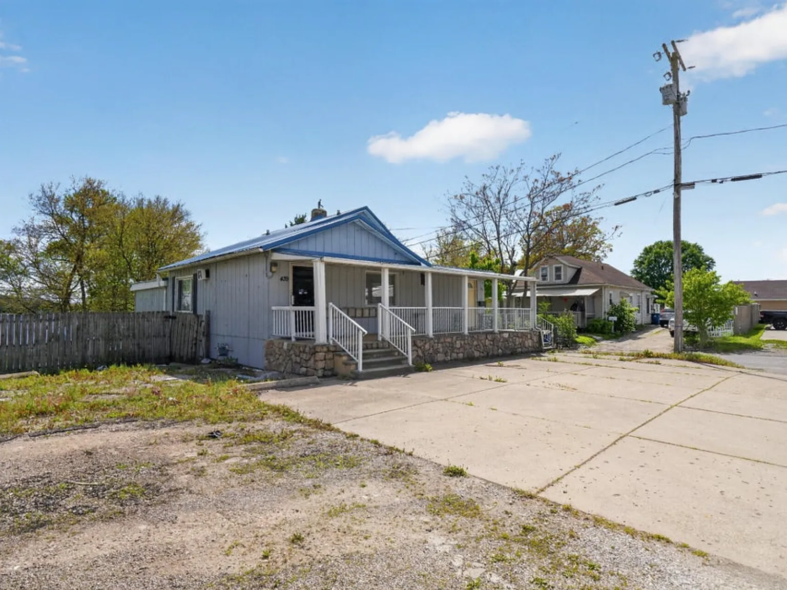 1 bed, 1.5 bath, 1000 sqft, $1,000 — Photo 4