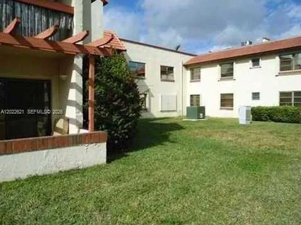 8650 SW 149th Ave APT 305, Miami, FL 33193
