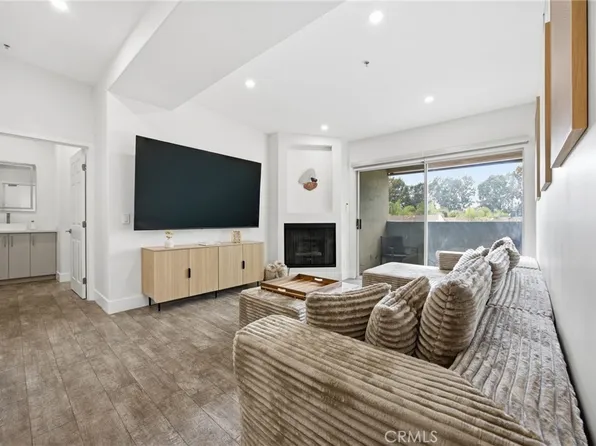 15455 Sherman Way APT 27, Los Angeles, CA 91406