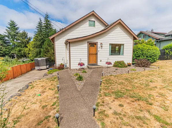 359 SE Beech St, Toledo, OR 97391