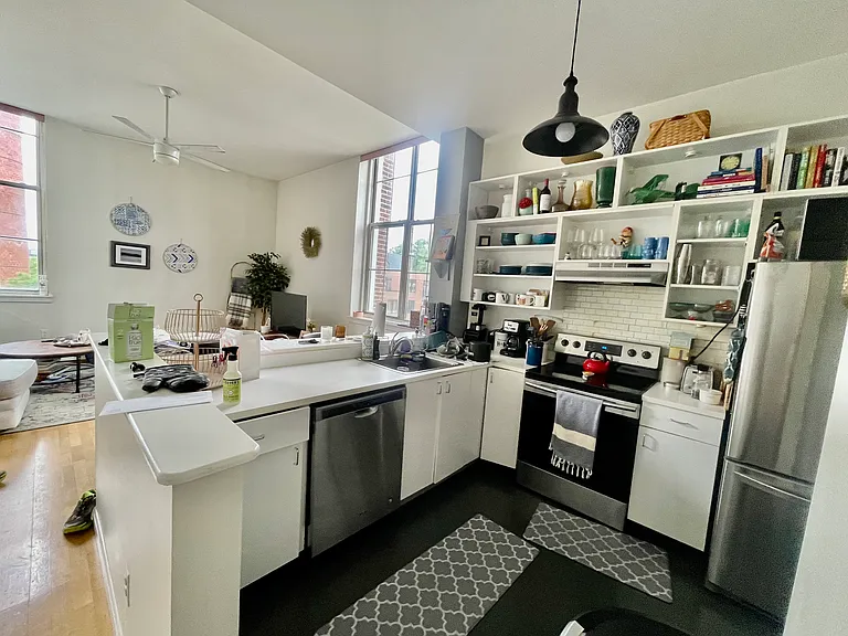 240 Heath St #1 — Photo 2