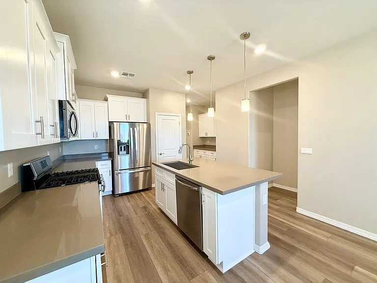 1291 Deadwood Ln — Photo 4