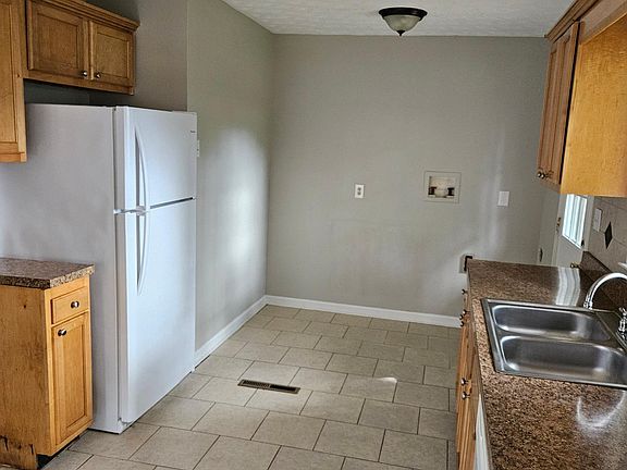 4th image of 2138 Peabody Ln