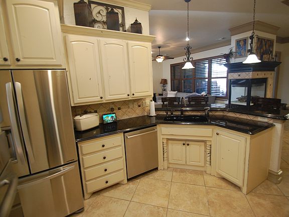 4th image of 7812 Greenbriar Dr