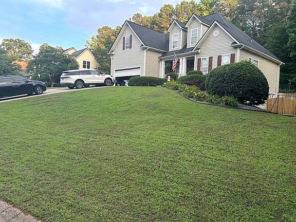 2nd image of 313 Vineyard Dr