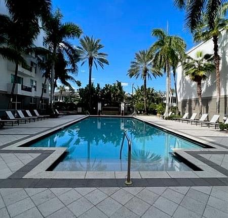 4th image of 2421 NE 65th St APT 314