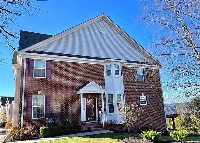 1st image of 101 Balsam Dr