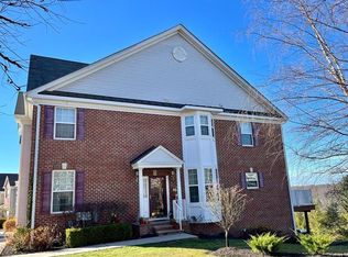 101 Balsam Dr, New Windsor, NY 12553