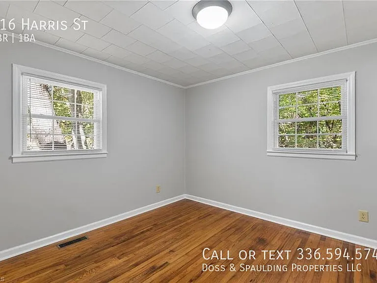 916 Harris St — Photo 13