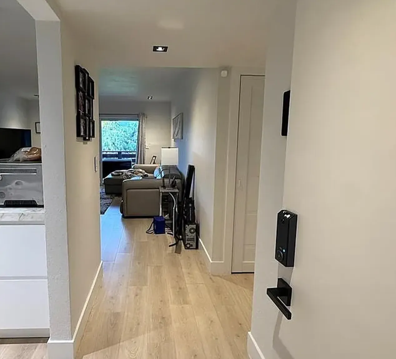 1 bed, 665 sqft, $2,100 — Photo 3