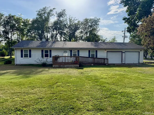 511 Maple Grove Rd, Boonville, IN 47601