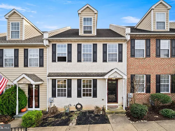 228 E Mulberry St, Kennett Square, PA 19348