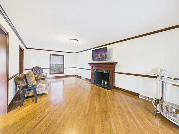 4th image of 415 Bellefonte Princess Rd