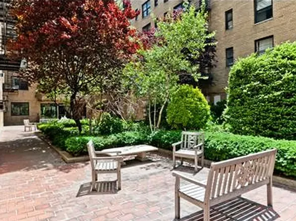 60 East 9th Street image 12 of 13