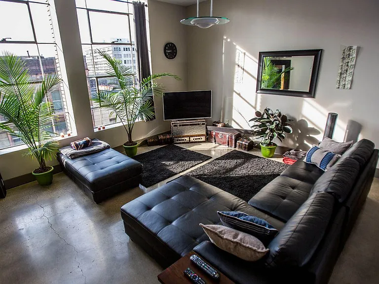 1914 3rd Ave N #501 — Photo 4