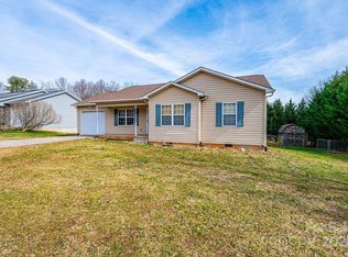87 Green Meadows Dr, Taylorsville, NC 28681