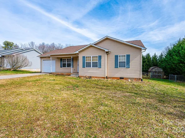 87 Green Meadows Dr, Taylorsville, NC 28681
