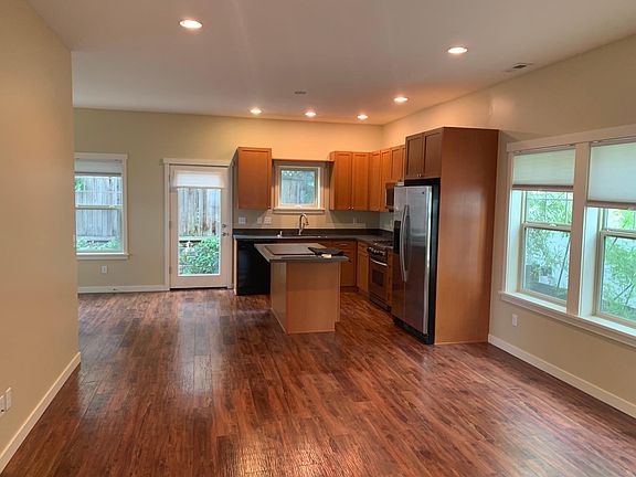 5th image of 2113 2nd Ave N Unit A