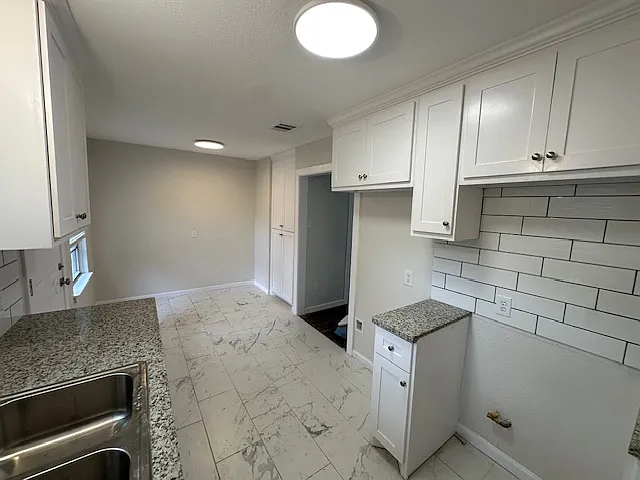 5334 Myrtlewood St — Photo 9