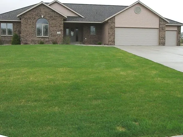 2208 Edgewood Dr, Detroit Lakes, MN 56501