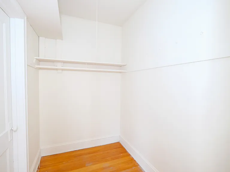James Apartments | 2886 — Photo 11